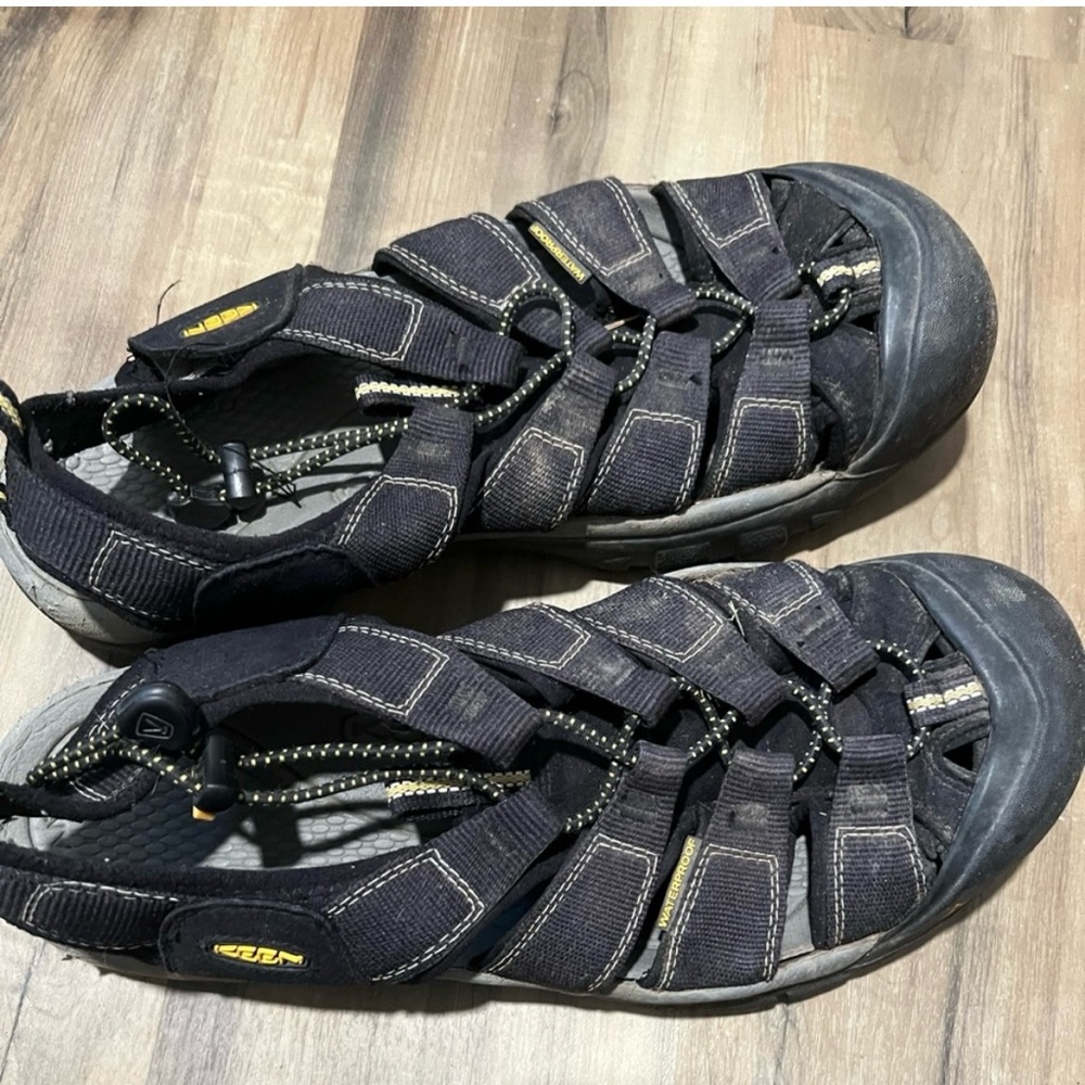 Keen Men's Black Outdoor Sandals